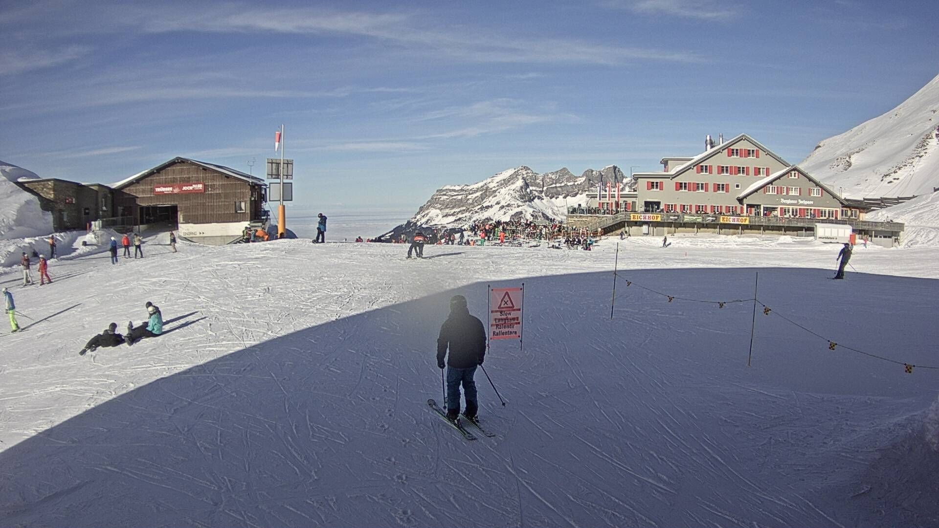 Archiv Foto Webcam Engelberg Titlis: Berghaus Jochpass
