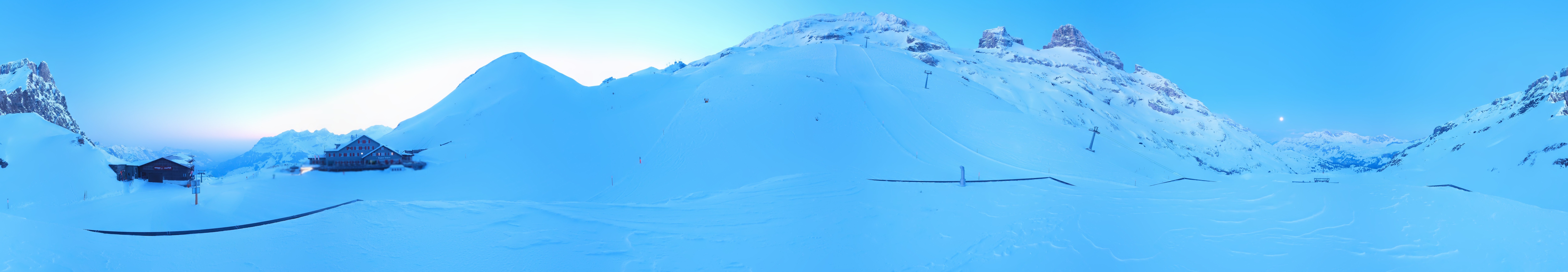 Archiv Foto Webcam Engelberg Titlis: Berghaus Jochpass