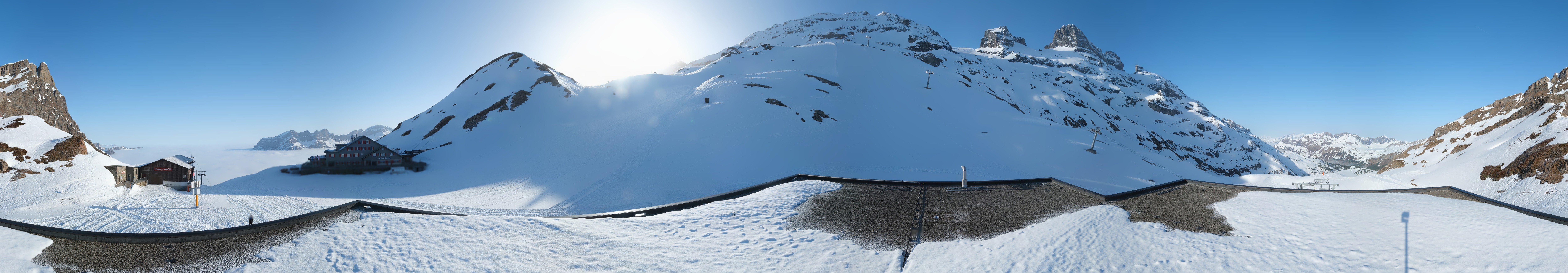 Archiv Foto Webcam Engelberg Titlis: Berghaus Jochpass
