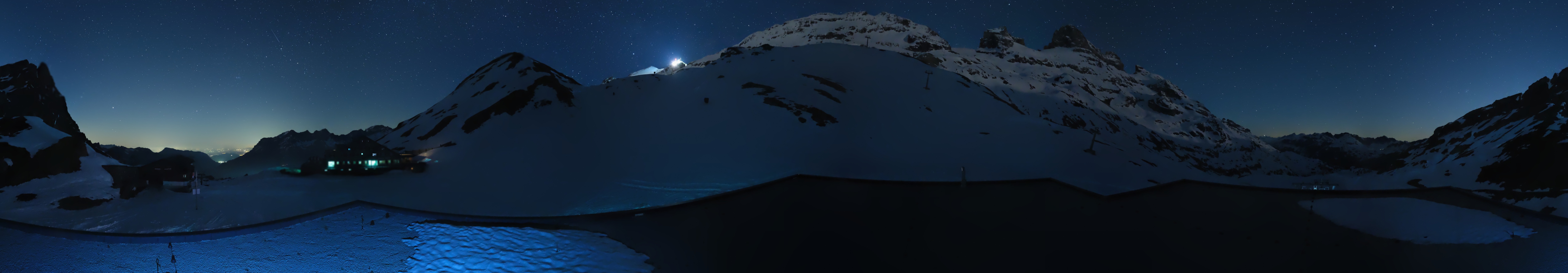Archiv Foto Webcam Engelberg Titlis: Berghaus Jochpass