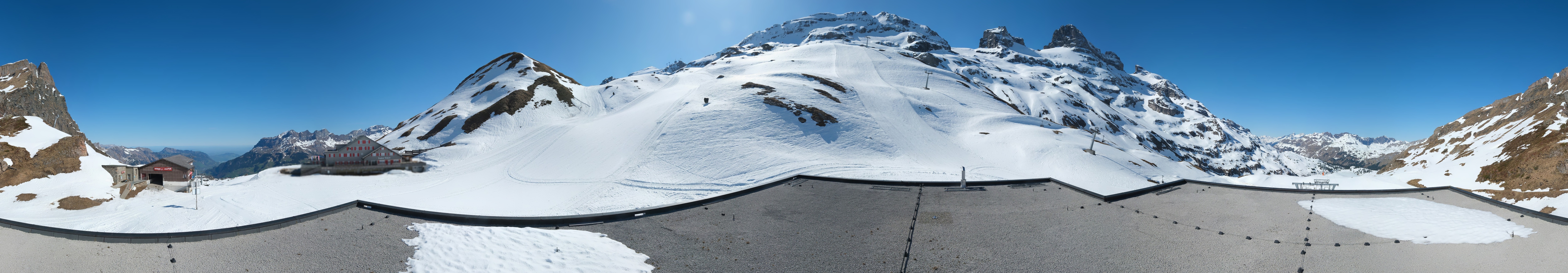 Archiv Foto Webcam Engelberg Titlis: Berghaus Jochpass