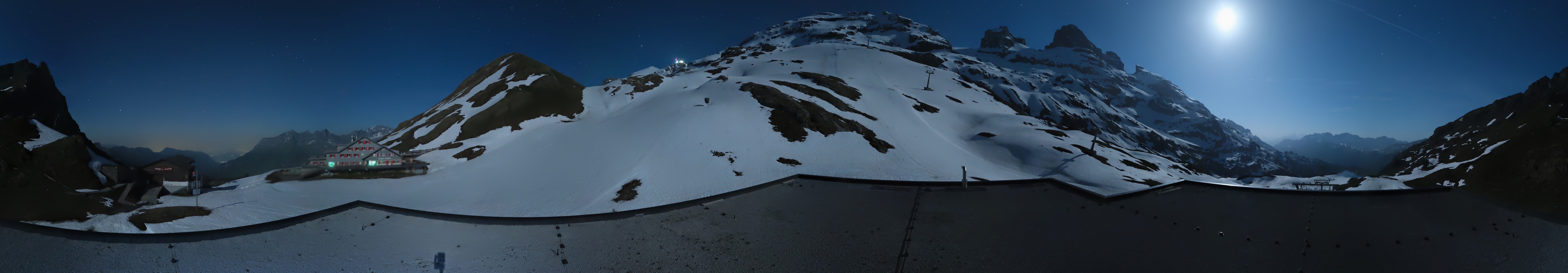 Archiv Foto Webcam Engelberg Titlis: Berghaus Jochpass