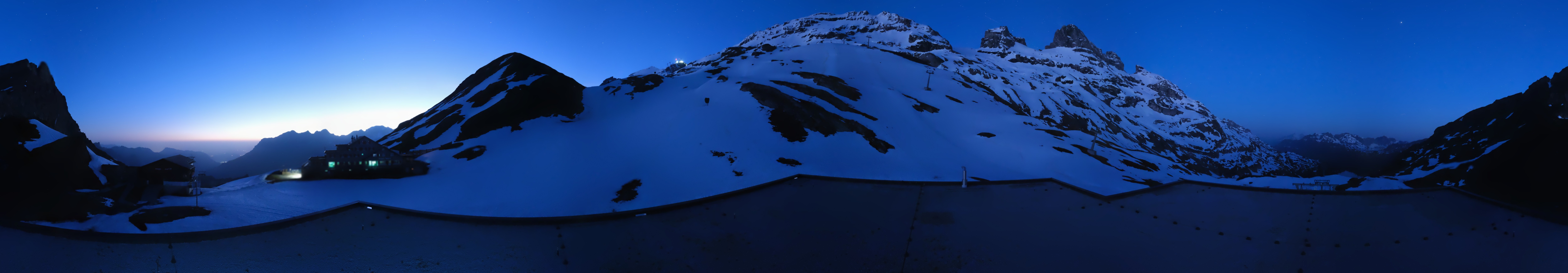 Archiv Foto Webcam Engelberg Titlis: Berghaus Jochpass