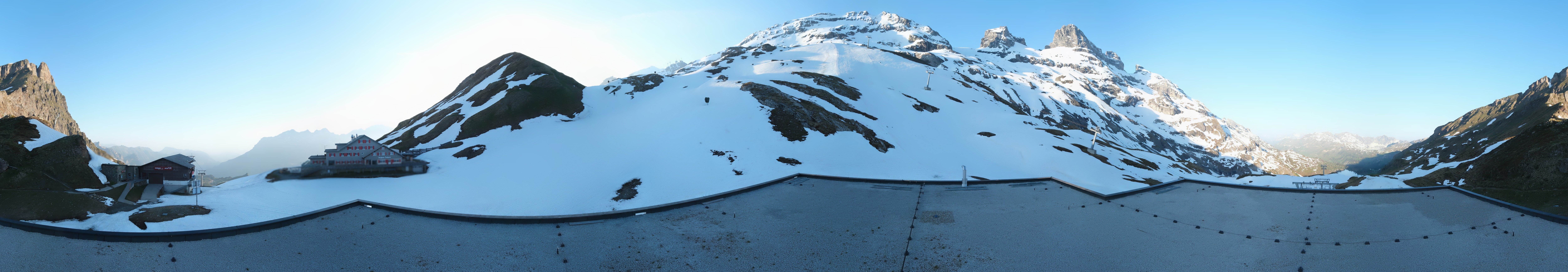 Archiv Foto Webcam Engelberg Titlis: Berghaus Jochpass