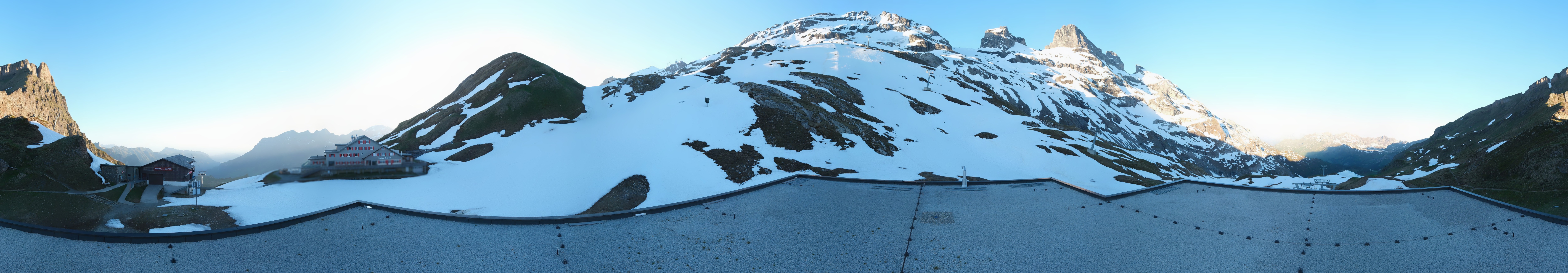 Archiv Foto Webcam Engelberg Titlis: Berghaus Jochpass