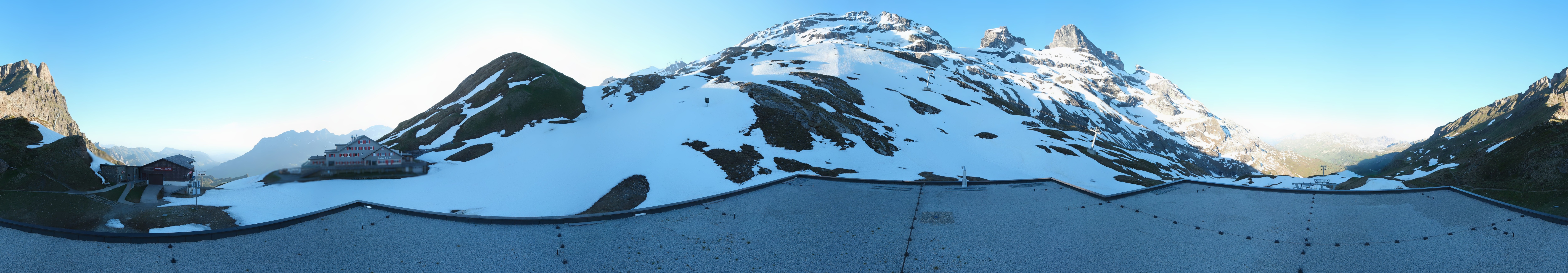 Archiv Foto Webcam Engelberg Titlis: Berghaus Jochpass