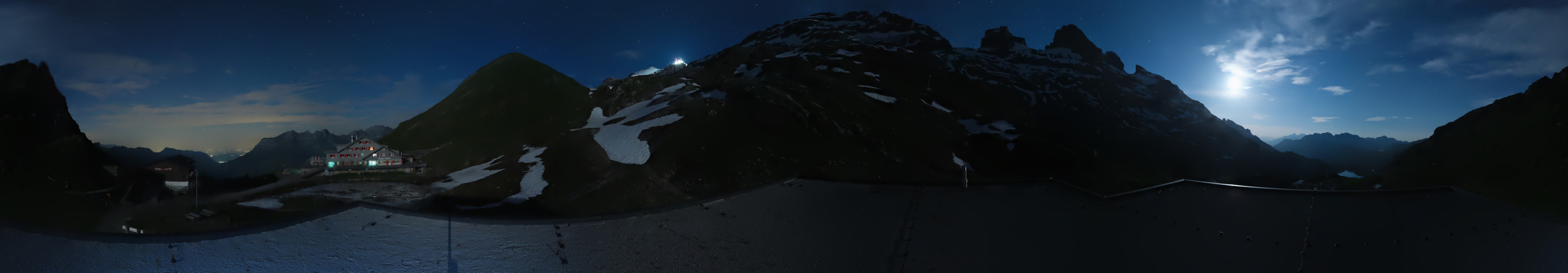Archiv Foto Webcam Engelberg Titlis: Berghaus Jochpass