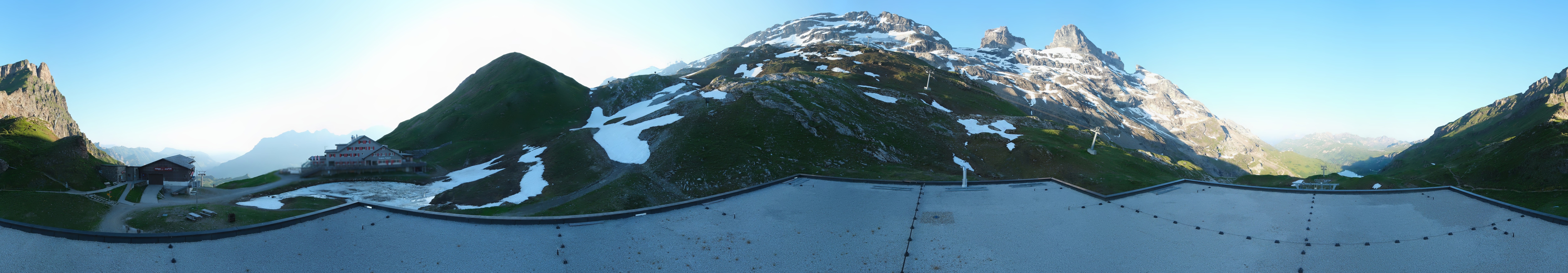 Archiv Foto Webcam Engelberg Titlis: Berghaus Jochpass