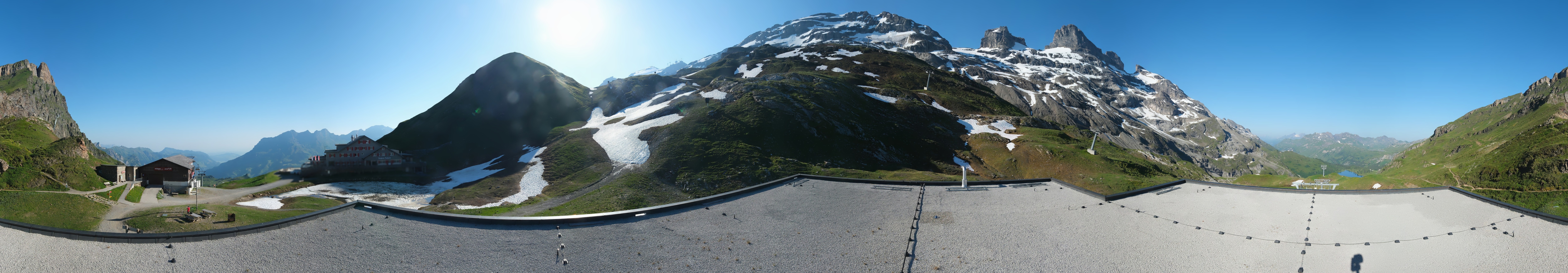 Archiv Foto Webcam Engelberg Titlis: Berghaus Jochpass