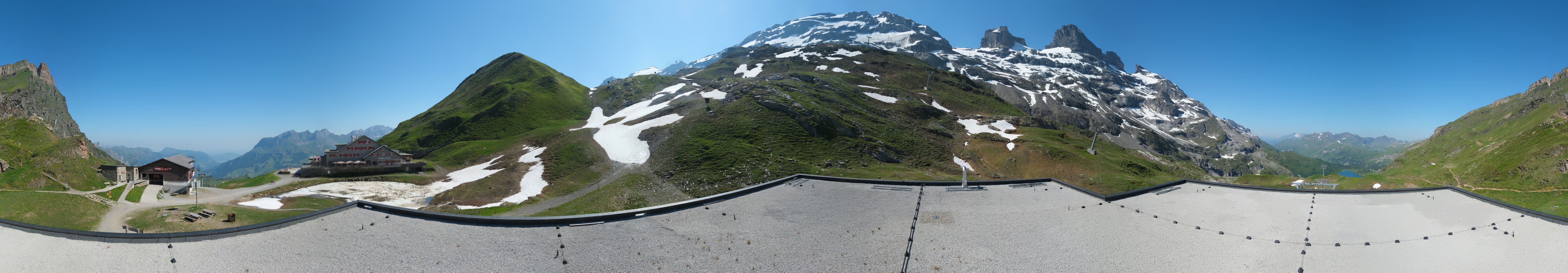Archiv Foto Webcam Engelberg Titlis: Berghaus Jochpass