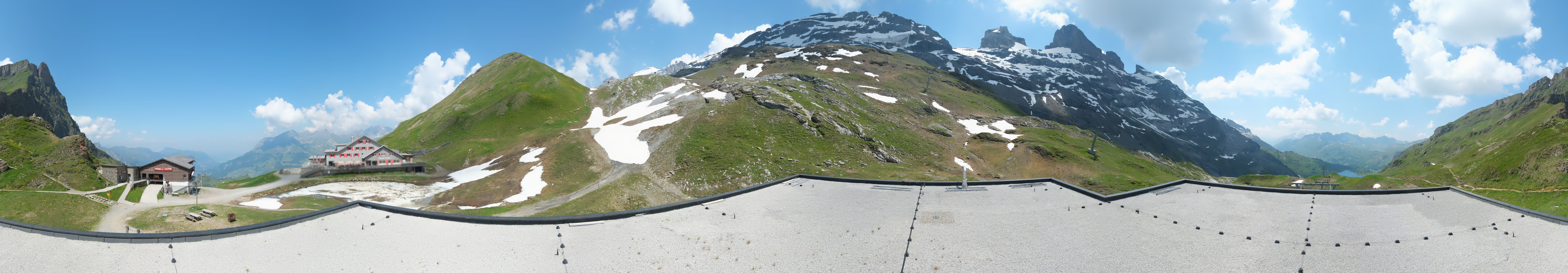 Archiv Foto Webcam Engelberg Titlis: Berghaus Jochpass