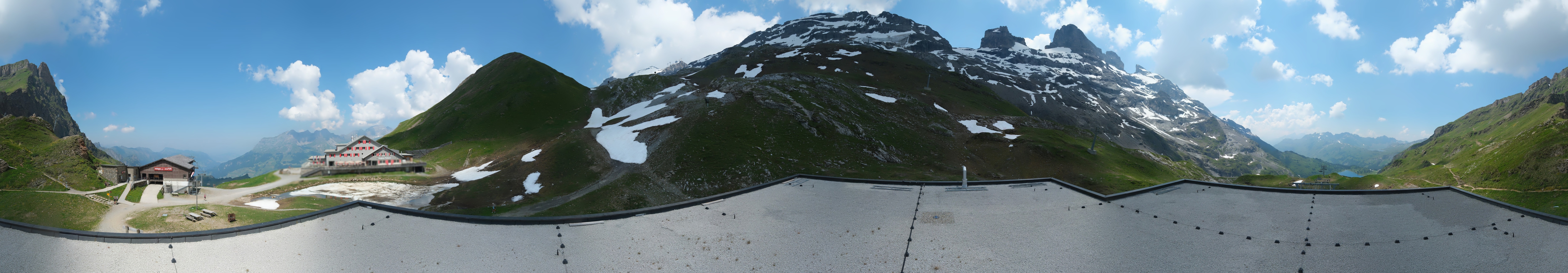Archiv Foto Webcam Engelberg Titlis: Berghaus Jochpass
