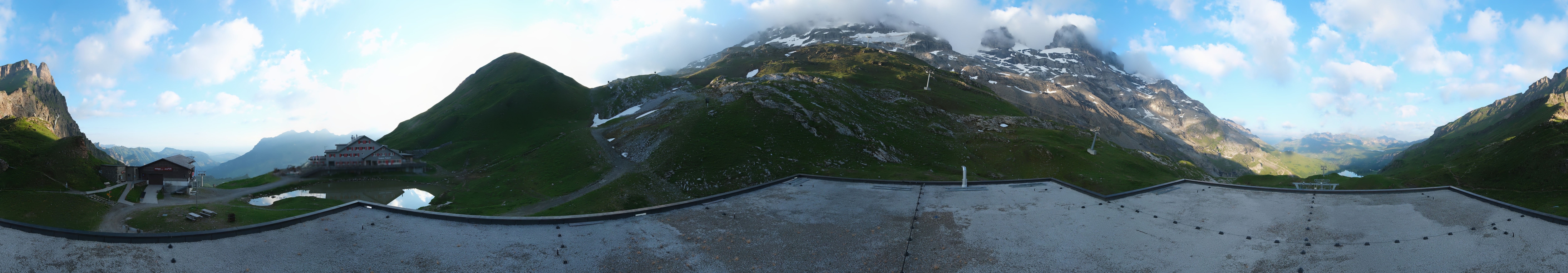 Archived image Webcam Engelberg Titlis: Mountain restaurant Jochpass