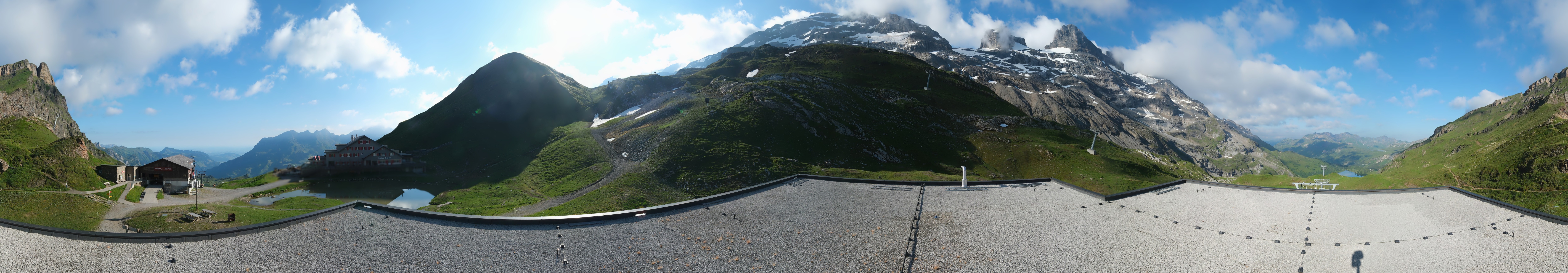 Archived image Webcam Engelberg Titlis: Mountain restaurant Jochpass