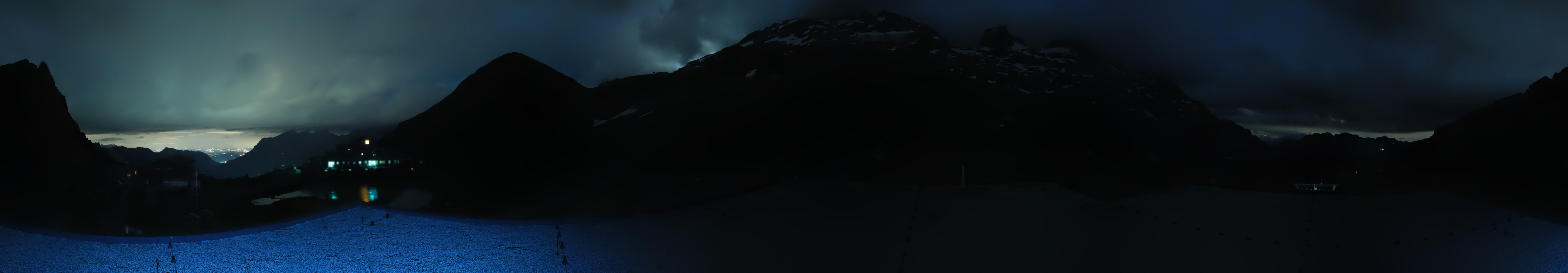 Archiv Foto Webcam Engelberg Titlis: Berghaus Jochpass