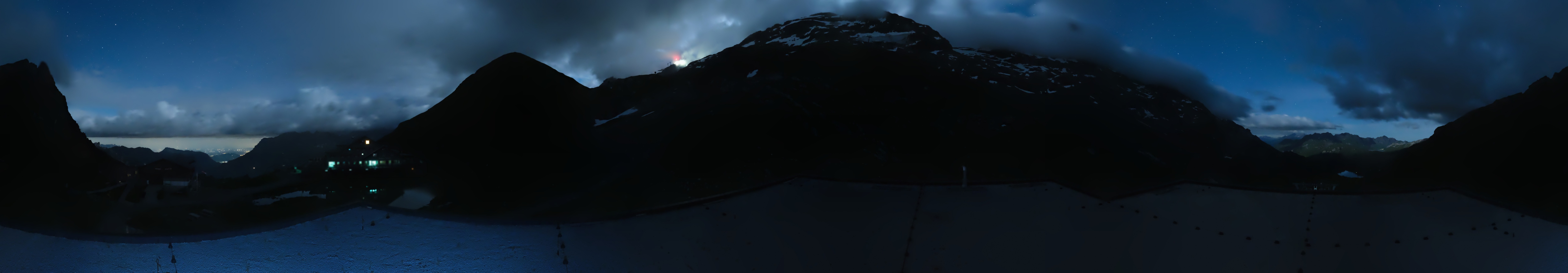 Archiv Foto Webcam Engelberg Titlis: Berghaus Jochpass