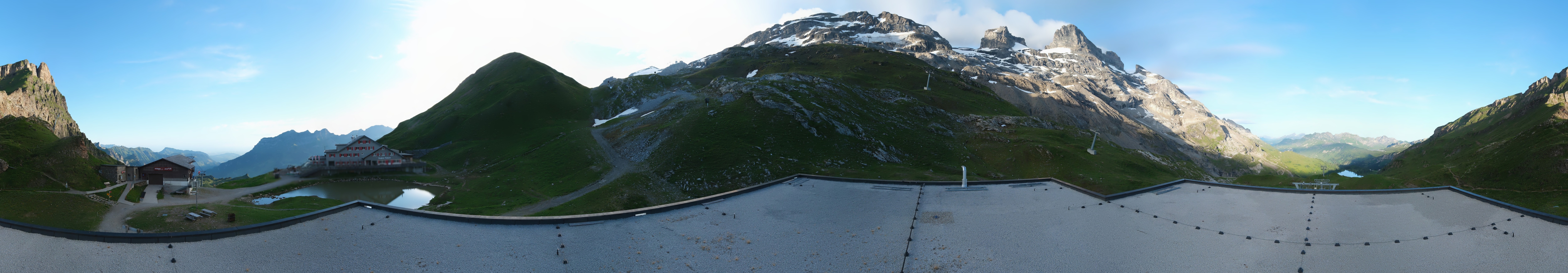 Archiv Foto Webcam Engelberg Titlis: Berghaus Jochpass
