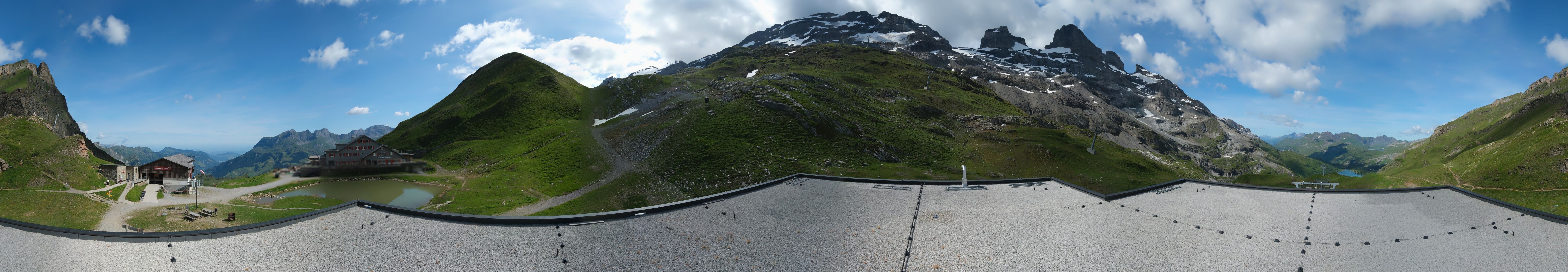 Archiv Foto Webcam Engelberg Titlis: Berghaus Jochpass