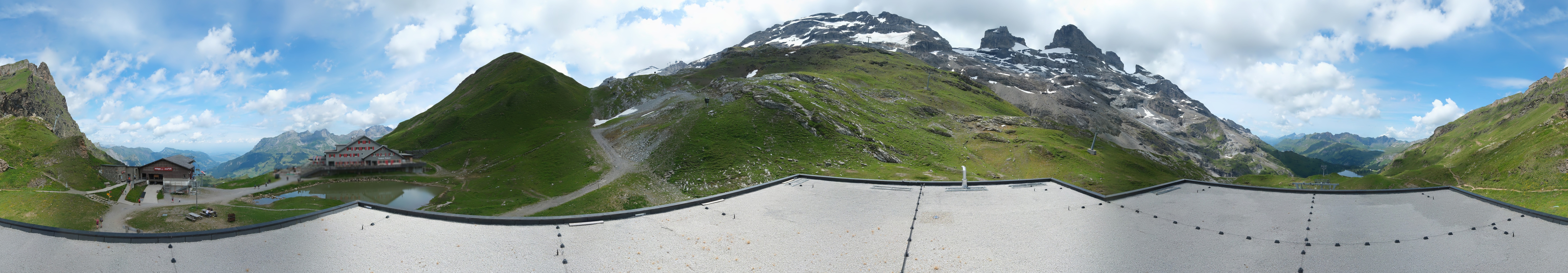 Archiv Foto Webcam Engelberg Titlis: Berghaus Jochpass