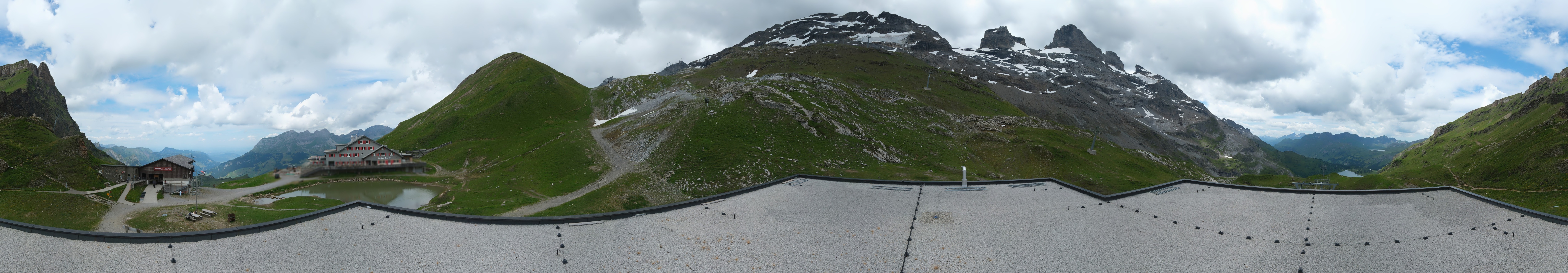 Archiv Foto Webcam Engelberg Titlis: Berghaus Jochpass
