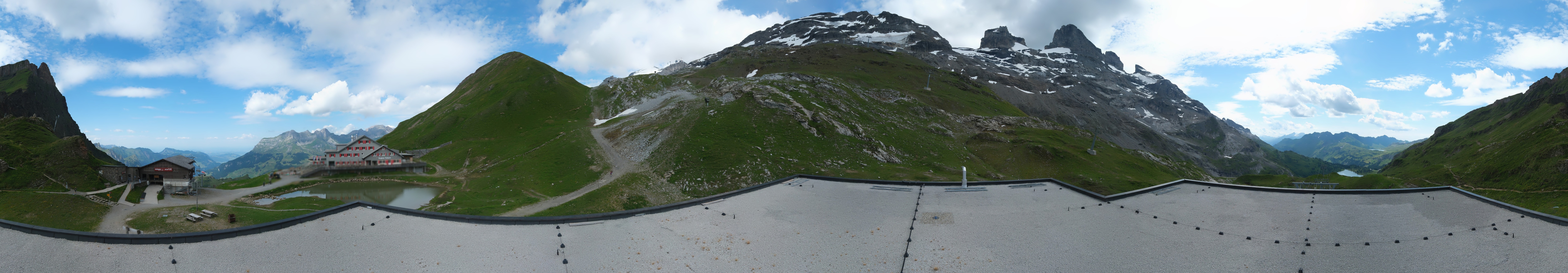 Archiv Foto Webcam Engelberg Titlis: Berghaus Jochpass