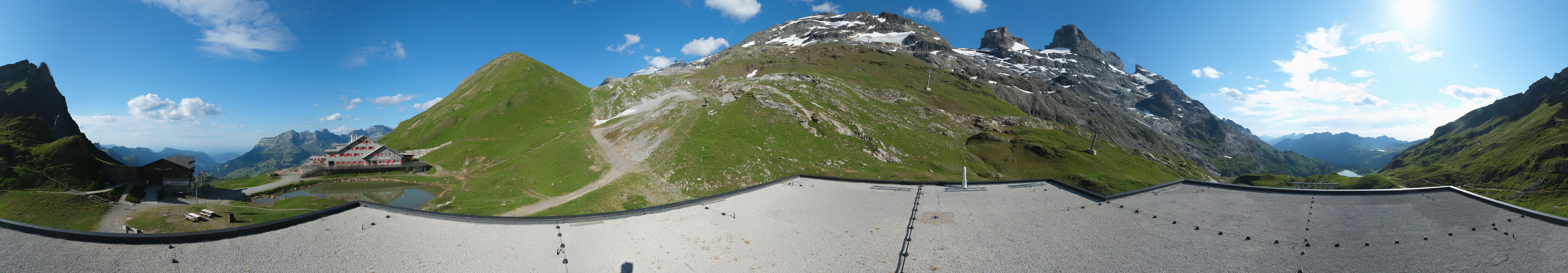 Archiv Foto Webcam Engelberg Titlis: Berghaus Jochpass