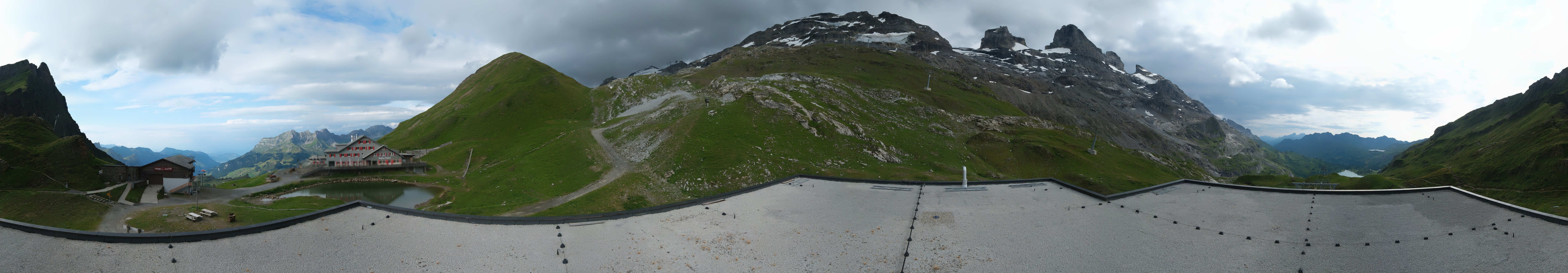 Archiv Foto Webcam Engelberg Titlis: Berghaus Jochpass