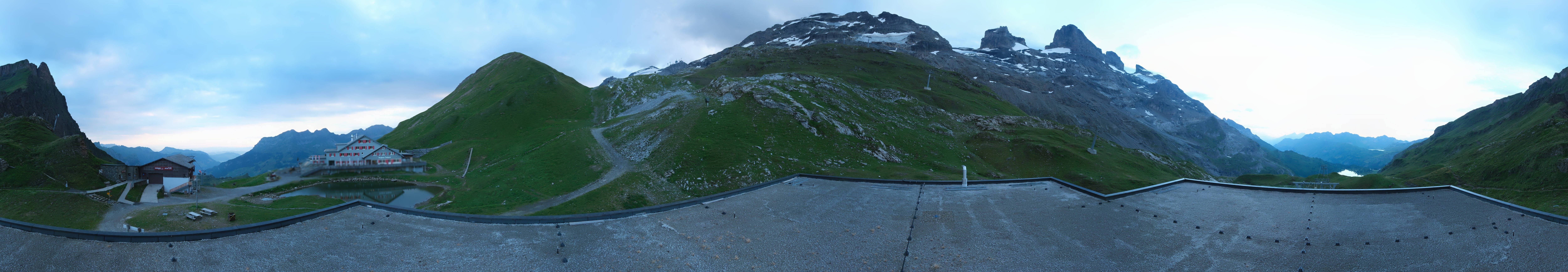 Archived image Webcam Engelberg Titlis: Mountain restaurant Jochpass