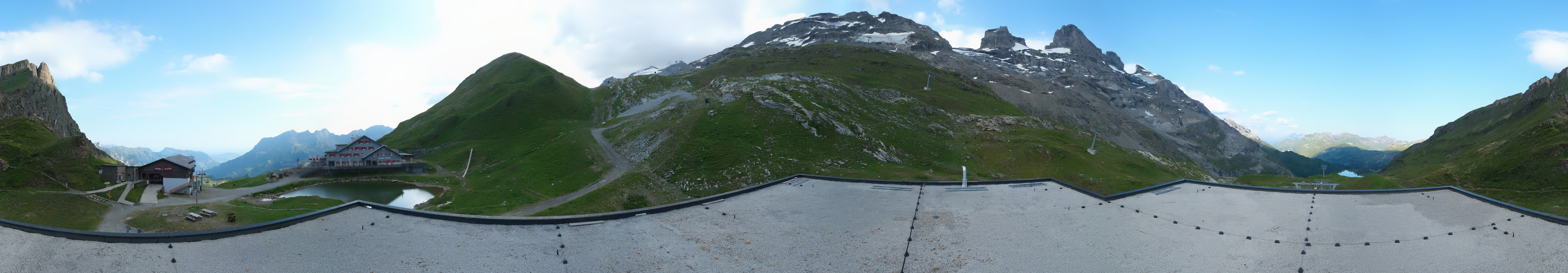 Archiv Foto Webcam Engelberg Titlis: Berghaus Jochpass