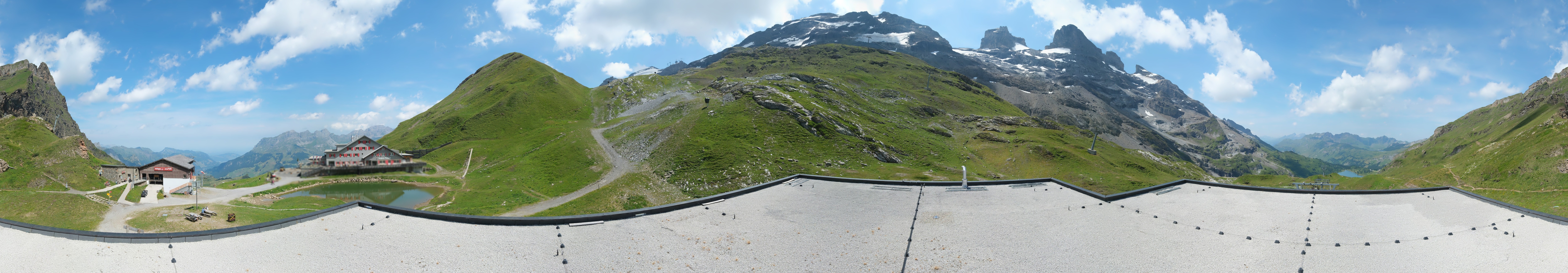 Archiv Foto Webcam Engelberg Titlis: Berghaus Jochpass