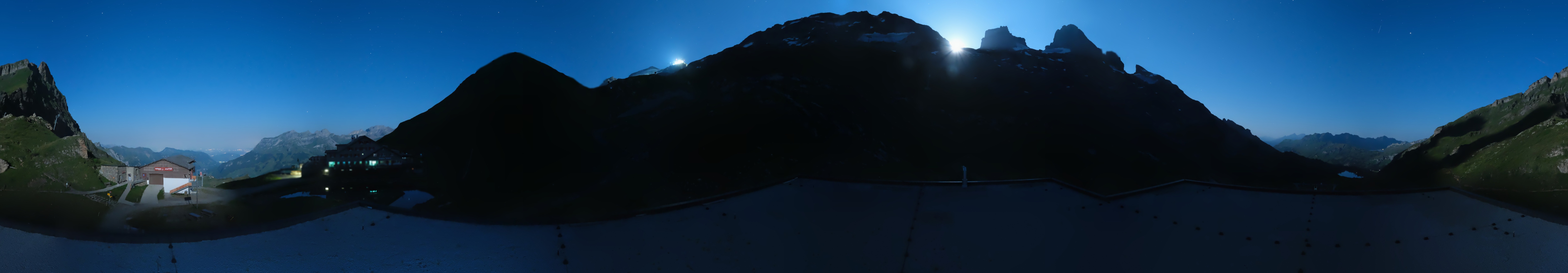 Archiv Foto Webcam Engelberg Titlis: Berghaus Jochpass