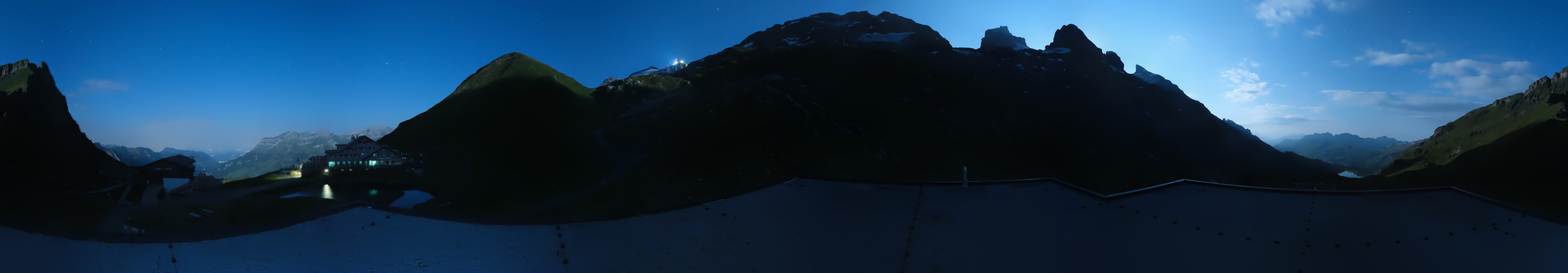 Archiv Foto Webcam Engelberg Titlis: Berghaus Jochpass