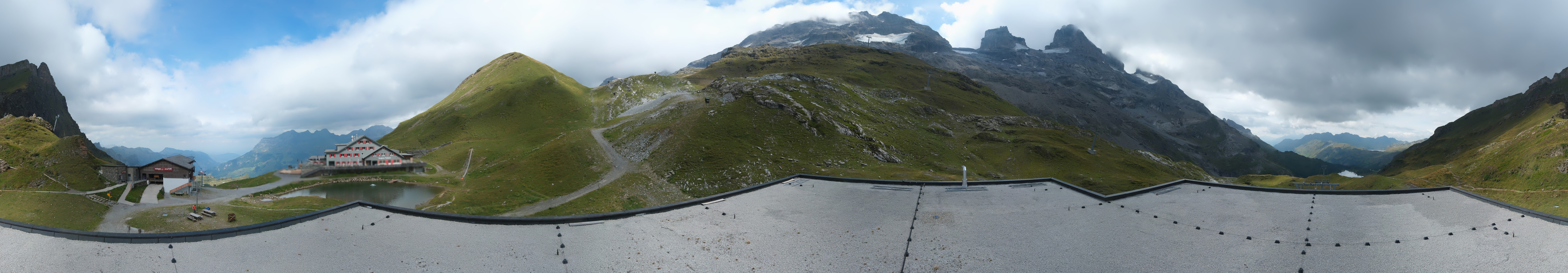 Archiv Foto Webcam Engelberg Titlis: Berghaus Jochpass