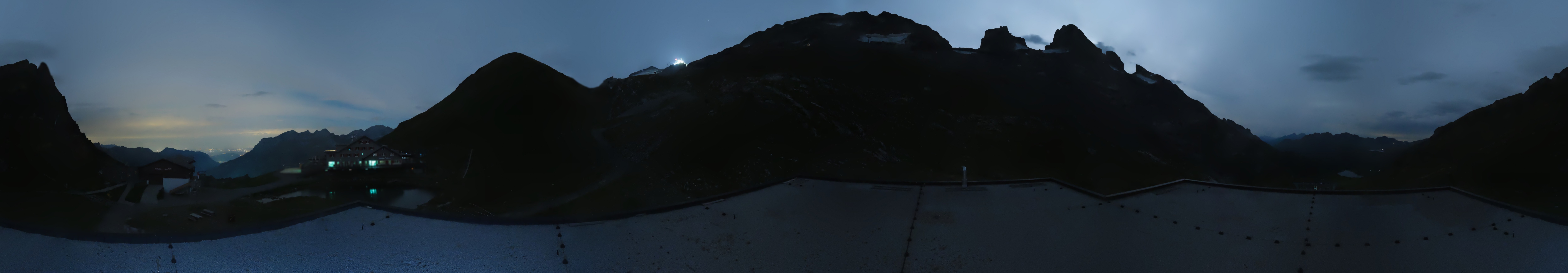 Archiv Foto Webcam Engelberg Titlis: Berghaus Jochpass