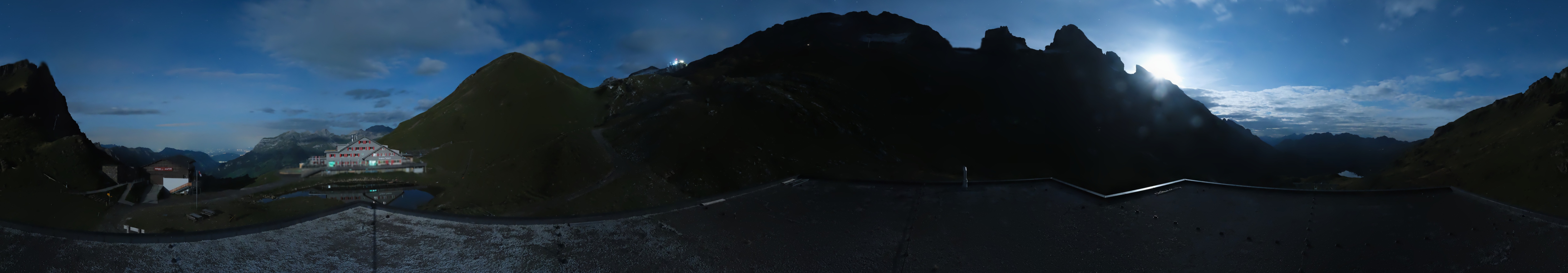 Archiv Foto Webcam Engelberg Titlis: Berghaus Jochpass