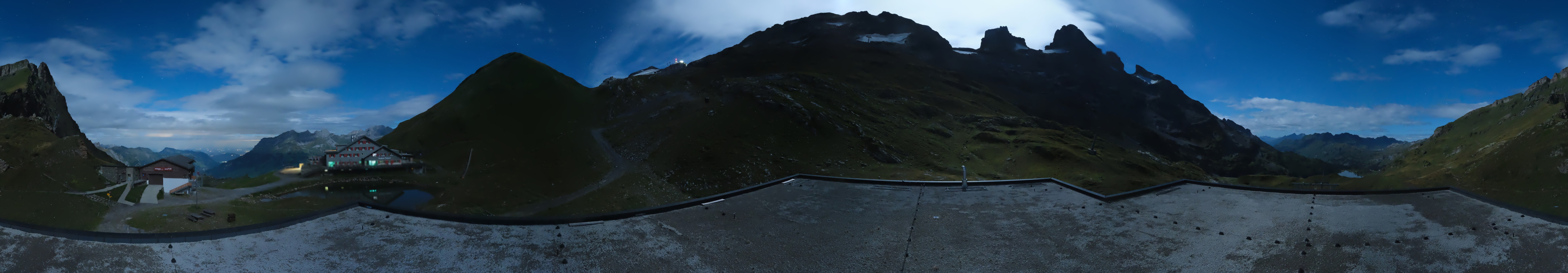 Archived image Webcam Engelberg Titlis: Mountain restaurant Jochpass
