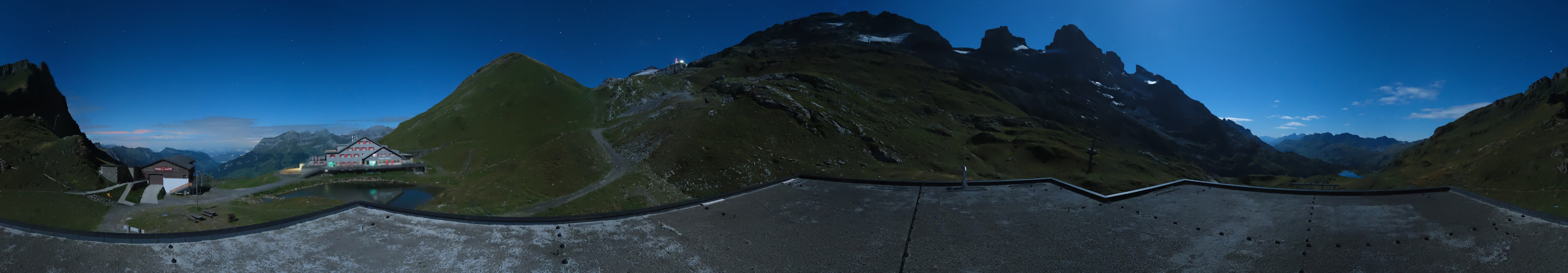 Archived image Webcam Engelberg Titlis: Mountain restaurant Jochpass