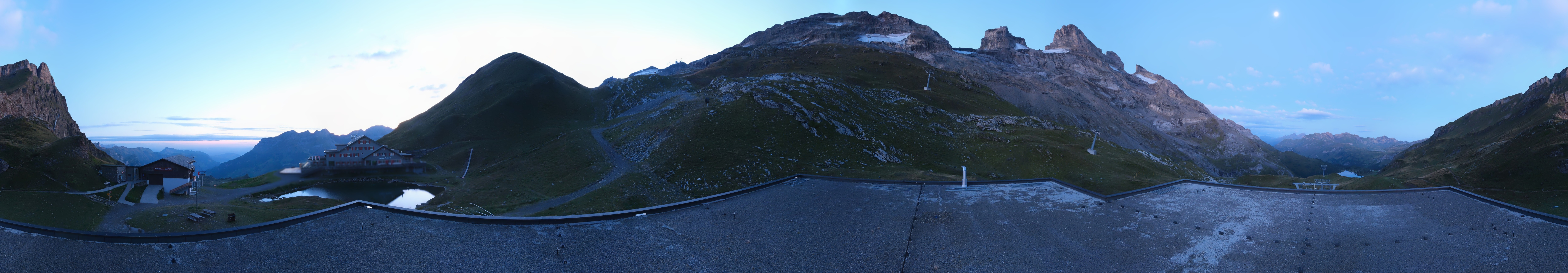 Archived image Webcam Engelberg Titlis: Mountain restaurant Jochpass