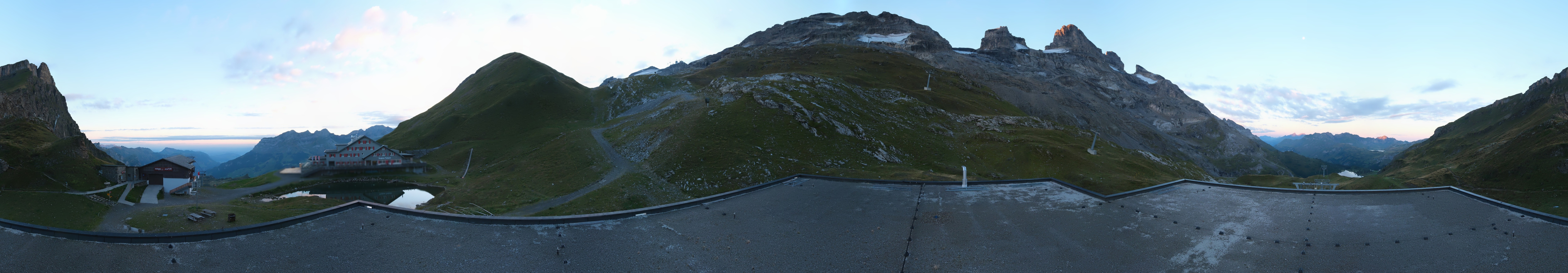 Archived image Webcam Engelberg Titlis: Mountain restaurant Jochpass