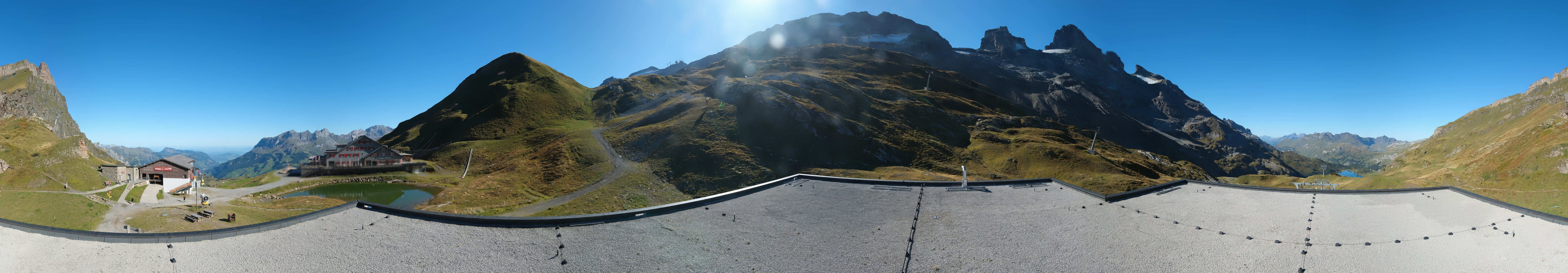 Archiv Foto Webcam Engelberg Titlis: Berghaus Jochpass