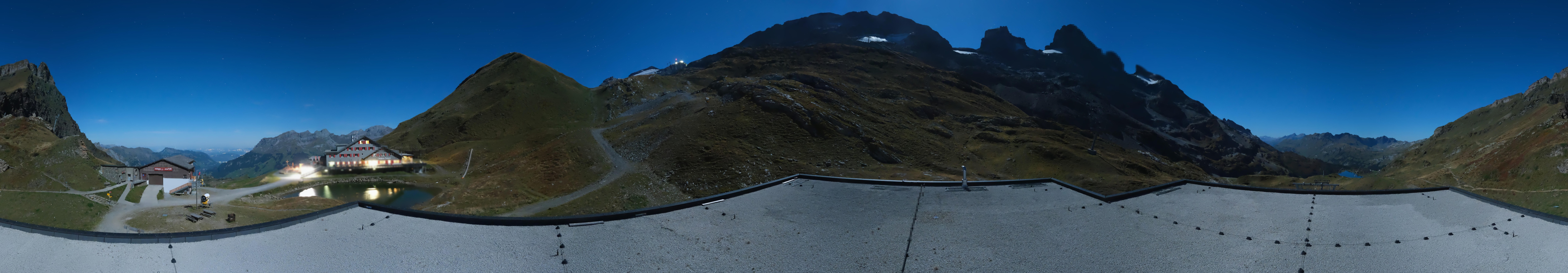 Archived image Webcam Engelberg Titlis: Mountain restaurant Jochpass