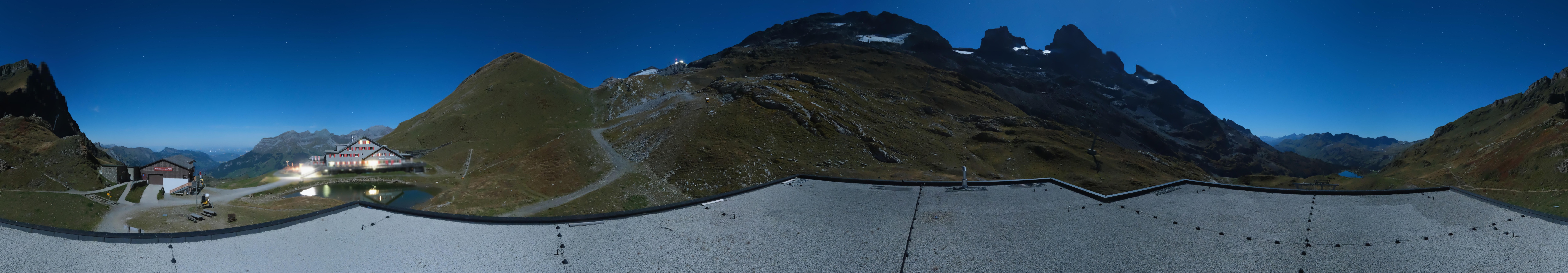 Archived image Webcam Engelberg Titlis: Mountain restaurant Jochpass