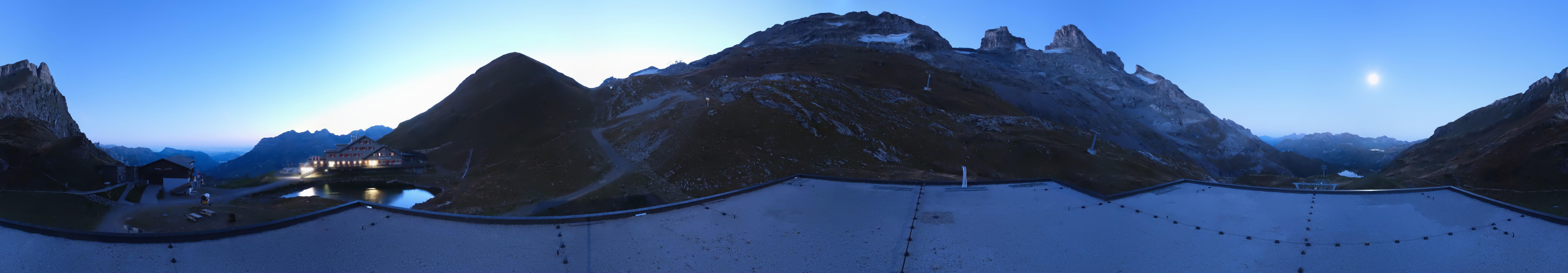 Archived image Webcam Engelberg Titlis: Mountain restaurant Jochpass