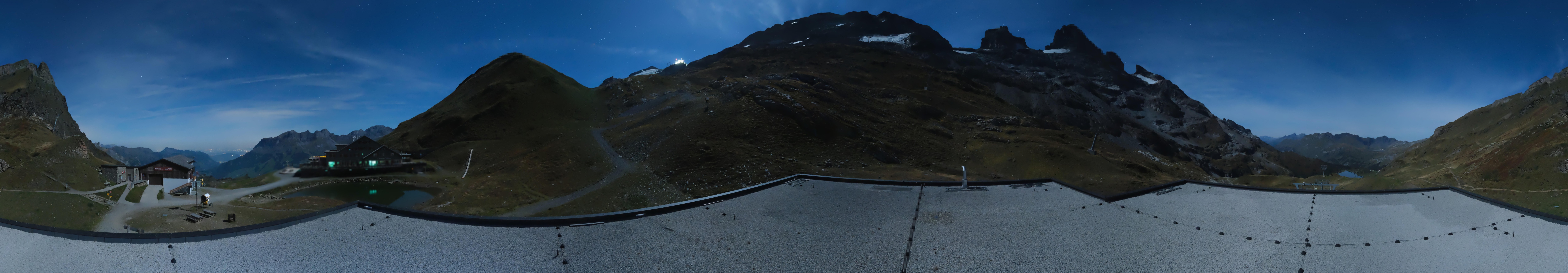 Archived image Webcam Engelberg Titlis: Mountain restaurant Jochpass