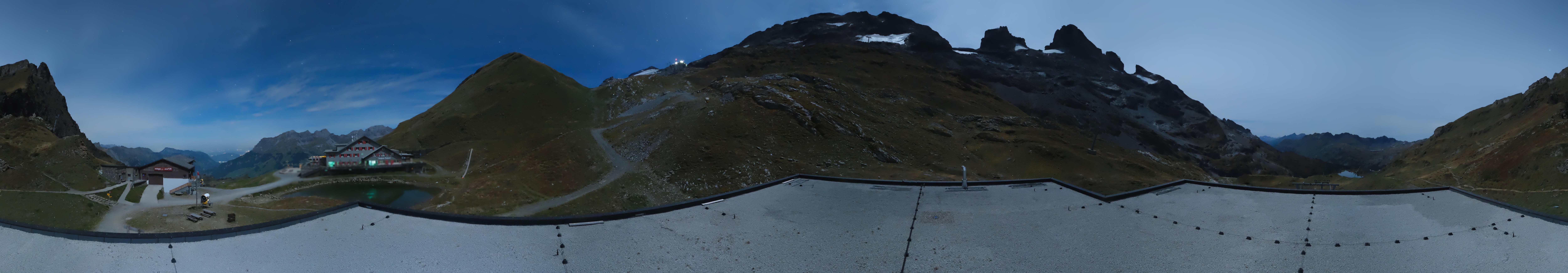Archived image Webcam Engelberg Titlis: Mountain restaurant Jochpass
