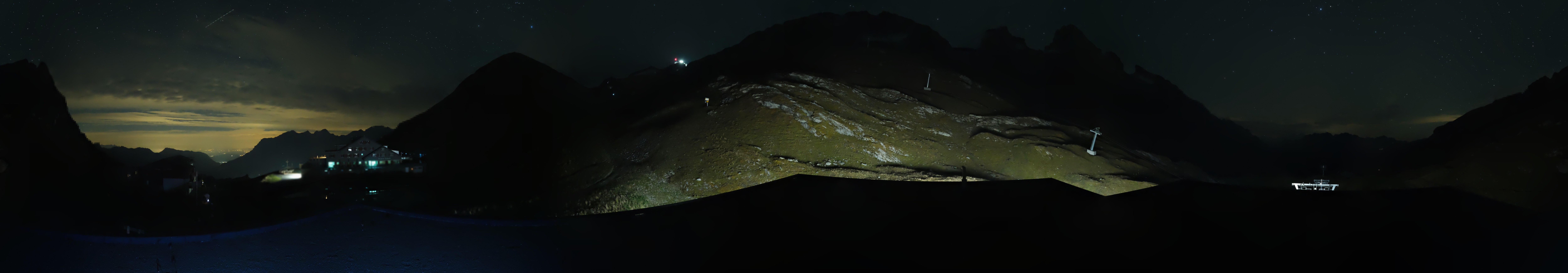 Archiv Foto Webcam Engelberg Titlis: Berghaus Jochpass