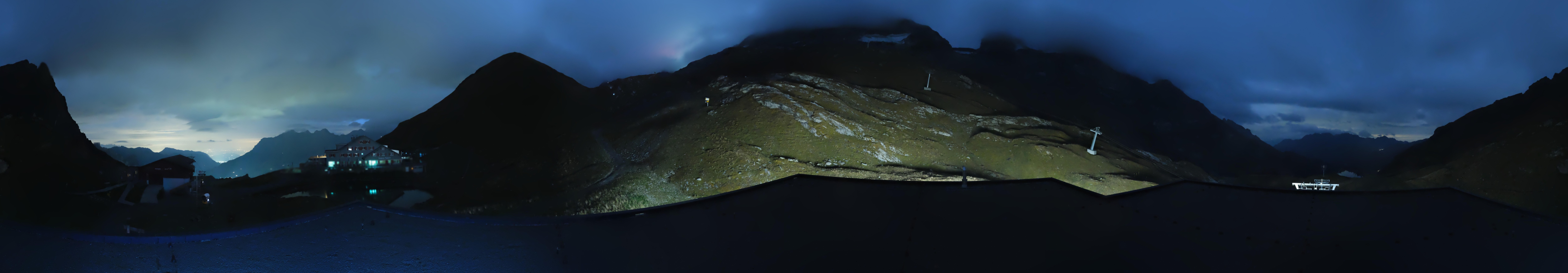 Archiv Foto Webcam Engelberg Titlis: Berghaus Jochpass