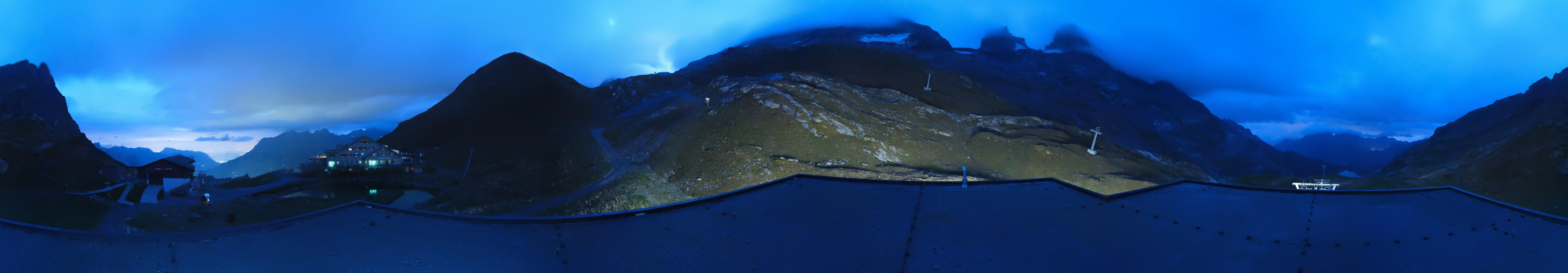 Archiv Foto Webcam Engelberg Titlis: Berghaus Jochpass