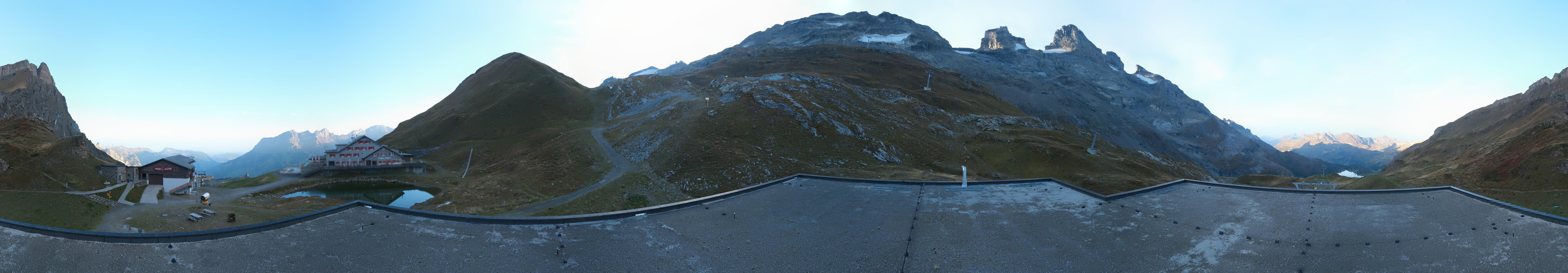 Archiv Foto Webcam Engelberg Titlis: Berghaus Jochpass