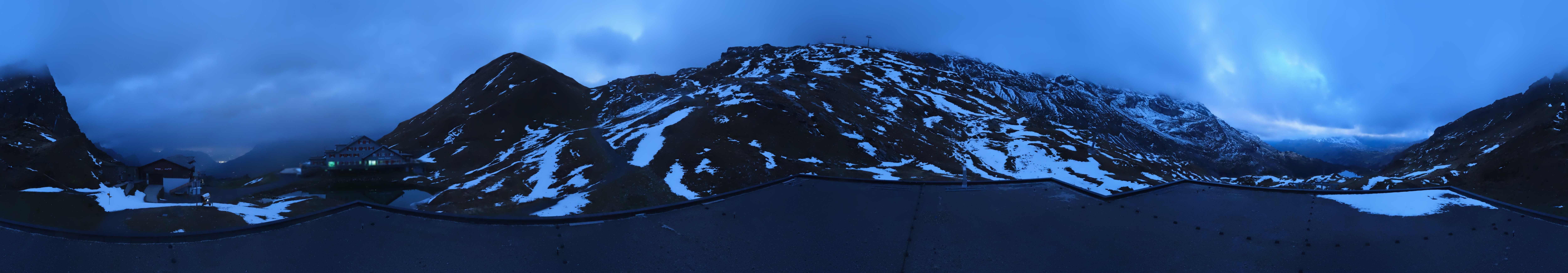 Archiv Foto Webcam Engelberg Titlis: Berghaus Jochpass
